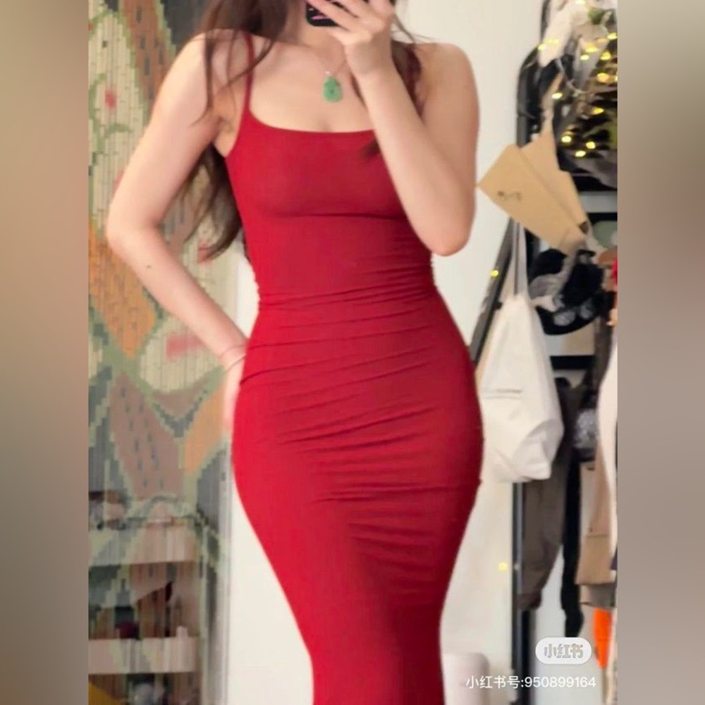 RARE skims brick red soft lounge dress - Picture 3 of 6